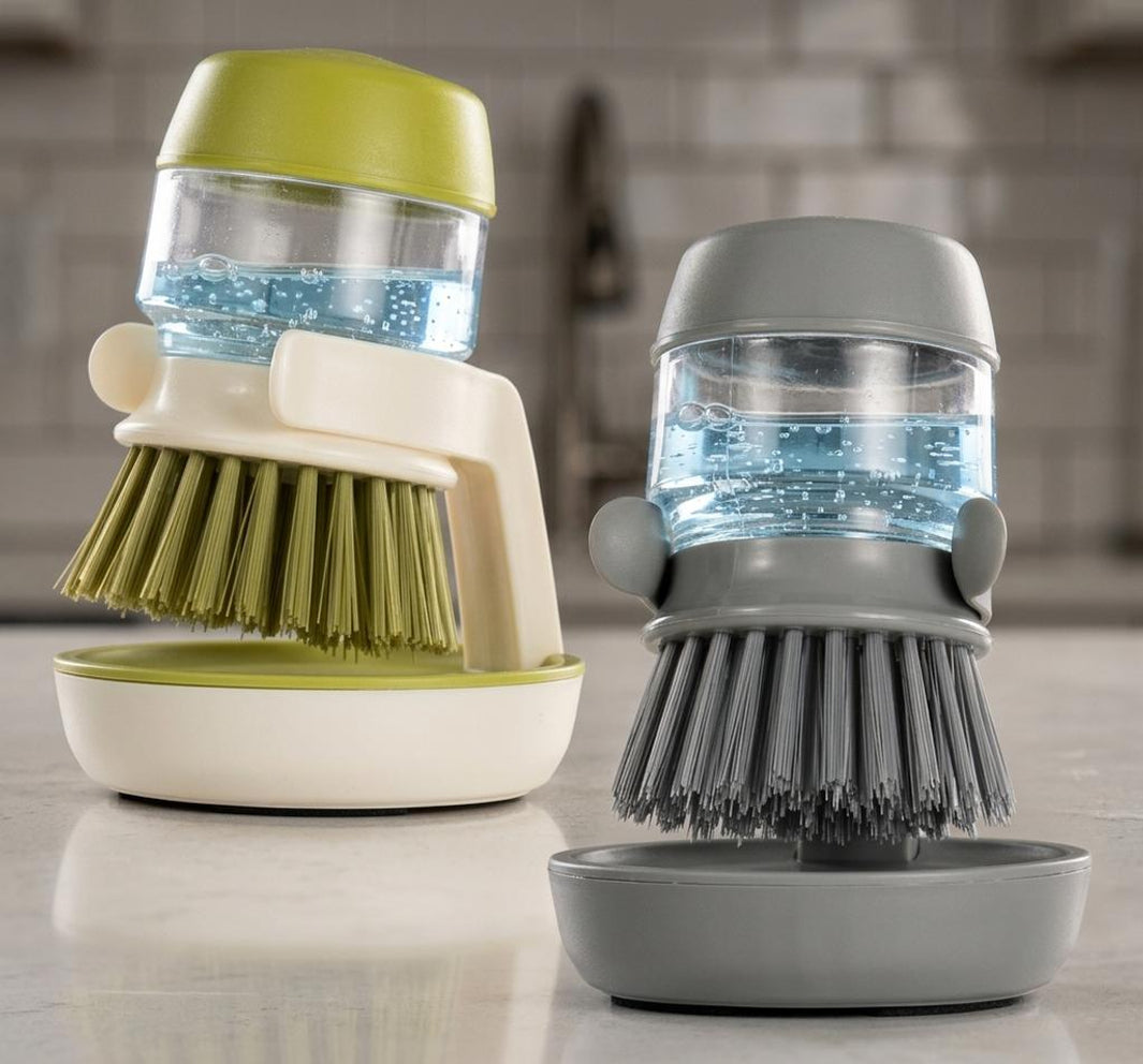 Cepillo para platos con dispensador de jabón